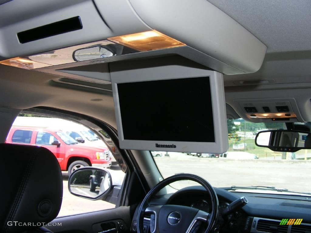 2007 Yukon Denali AWD - Summit White / Ebony Black photo #22