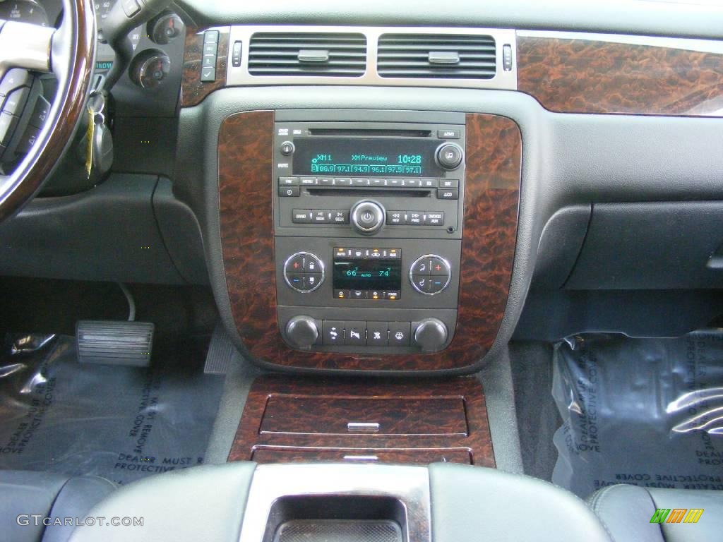 2007 Yukon Denali AWD - Summit White / Ebony Black photo #24