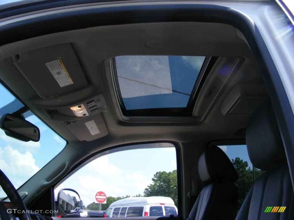 2007 Yukon Denali AWD - Summit White / Ebony Black photo #26