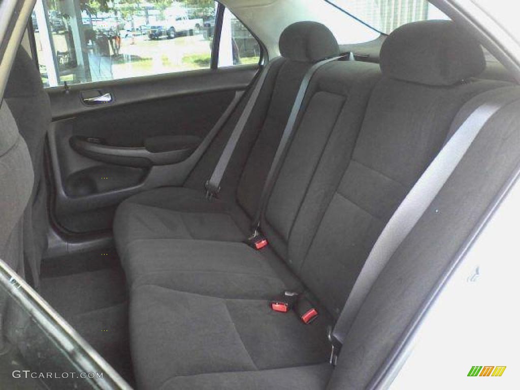 2007 Accord SE Sedan - Alabaster Silver Metallic / Black photo #15