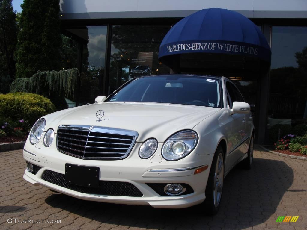 2008 E 350 4Matic Sedan - Arctic White / Black photo #1