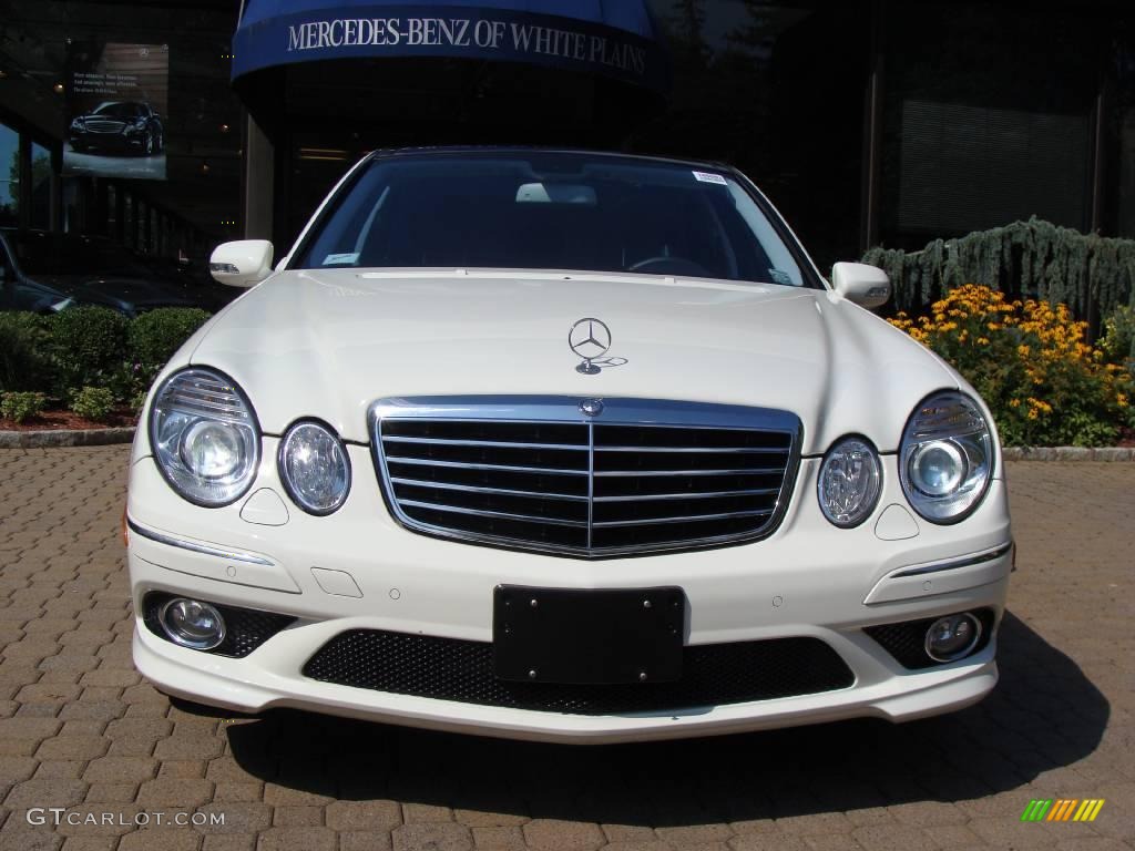 2008 E 350 4Matic Sedan - Arctic White / Black photo #2