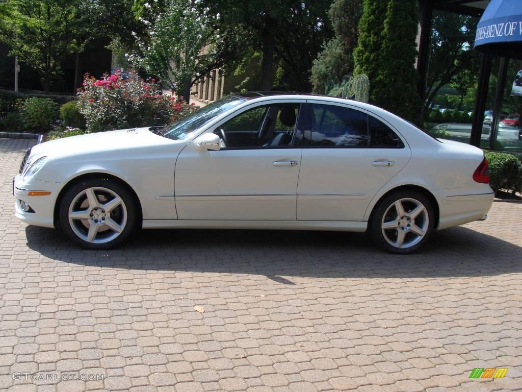 2008 E 350 4Matic Sedan - Arctic White / Black photo #8