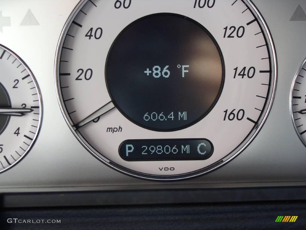 2008 E 350 4Matic Sedan - Arctic White / Black photo #20