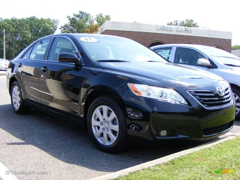 2007 Camry XLE - Black / Bisque photo #2