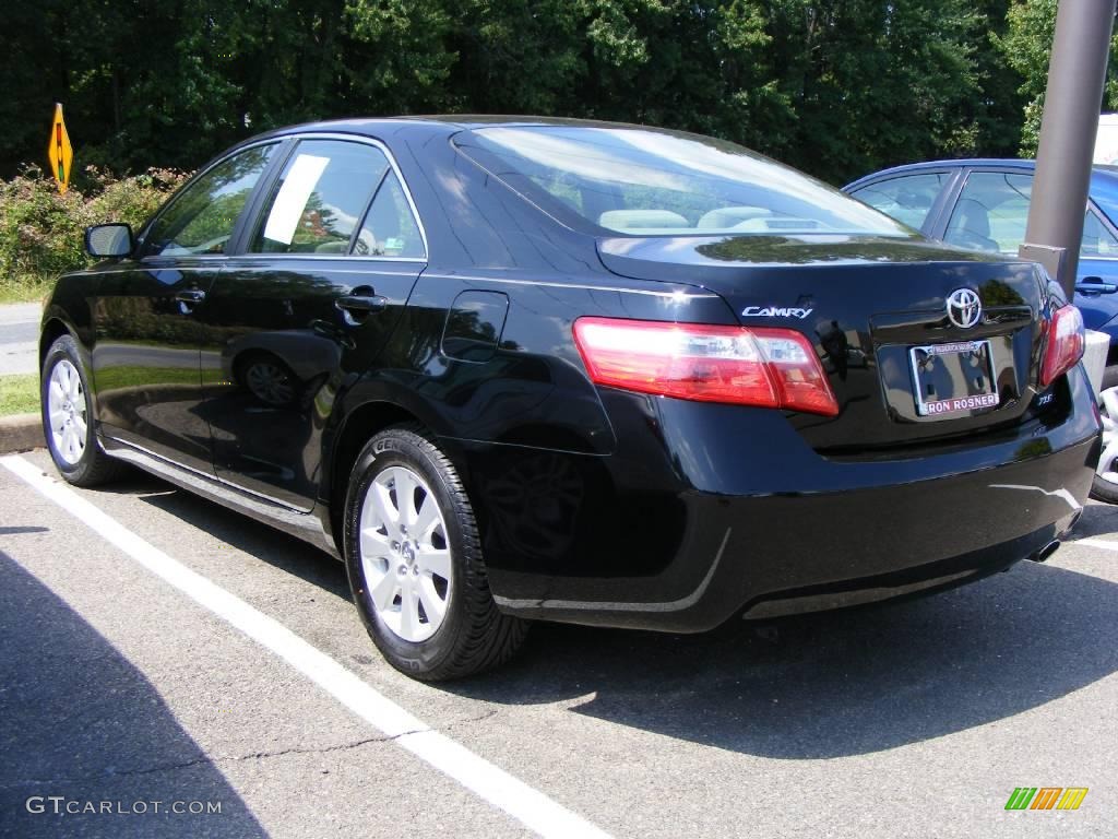 2007 Camry XLE - Black / Bisque photo #4