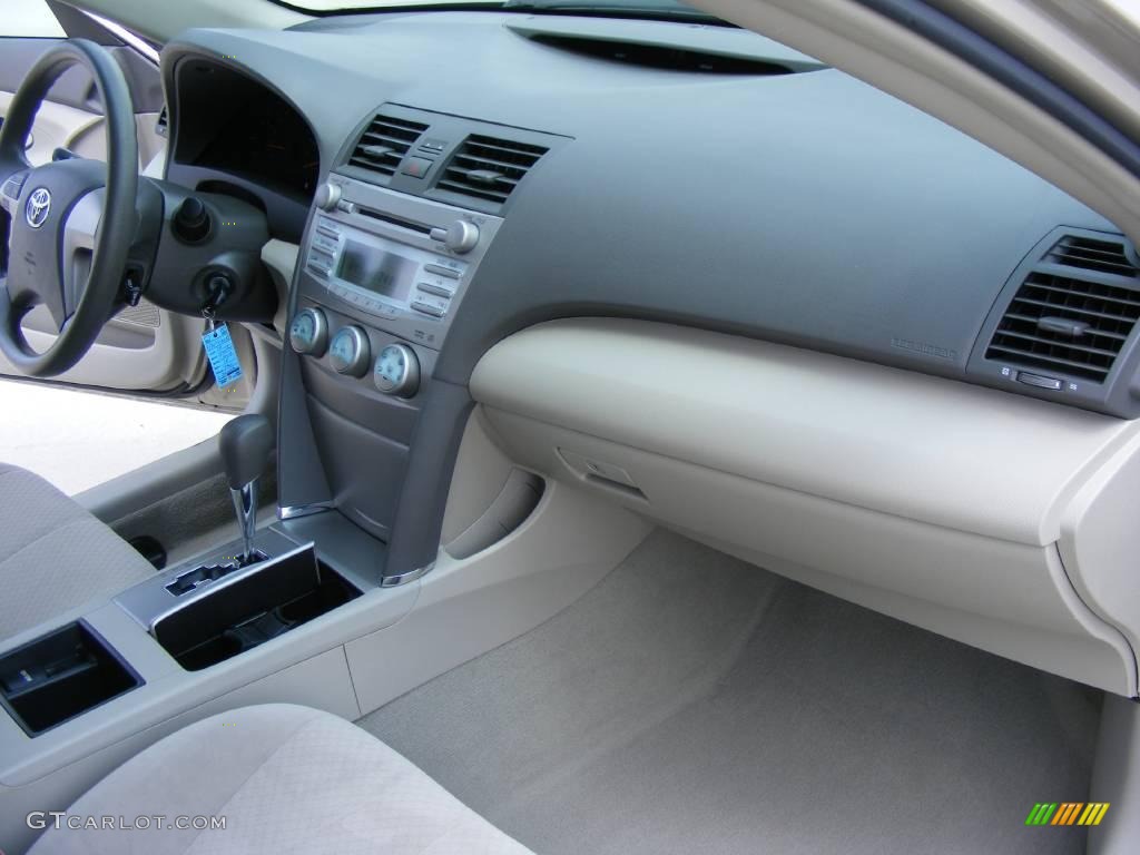 2008 Camry LE - Desert Sand Mica / Bisque photo #20