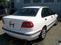 White - S40 1.9T Photo No. 5