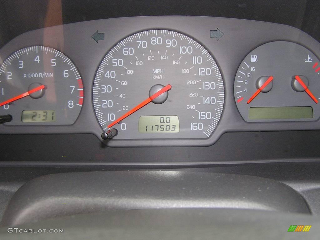 2000 V40 1.9T Wagon - Torch Red Metallic / Silver Gray photo #19