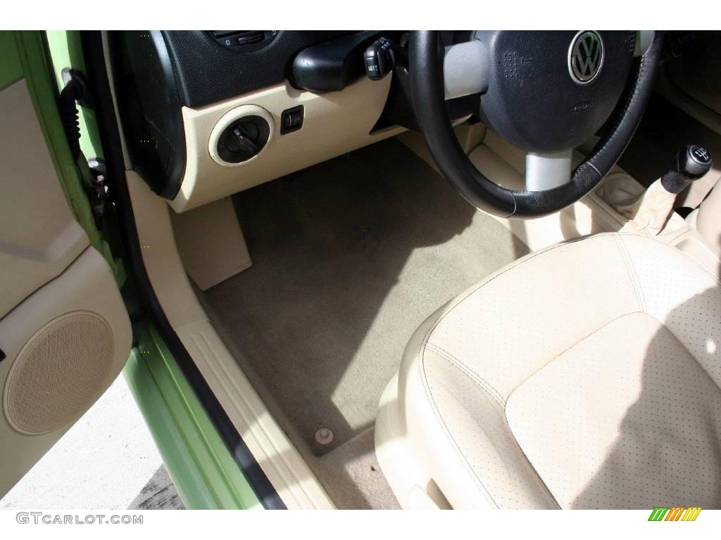 2001 New Beetle GLS Coupe - Cyber Green Metallic / Cream photo #41
