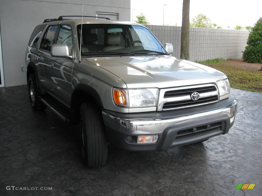1999 4Runner SR5 - Millennium Silver Metallic / Oak photo #3