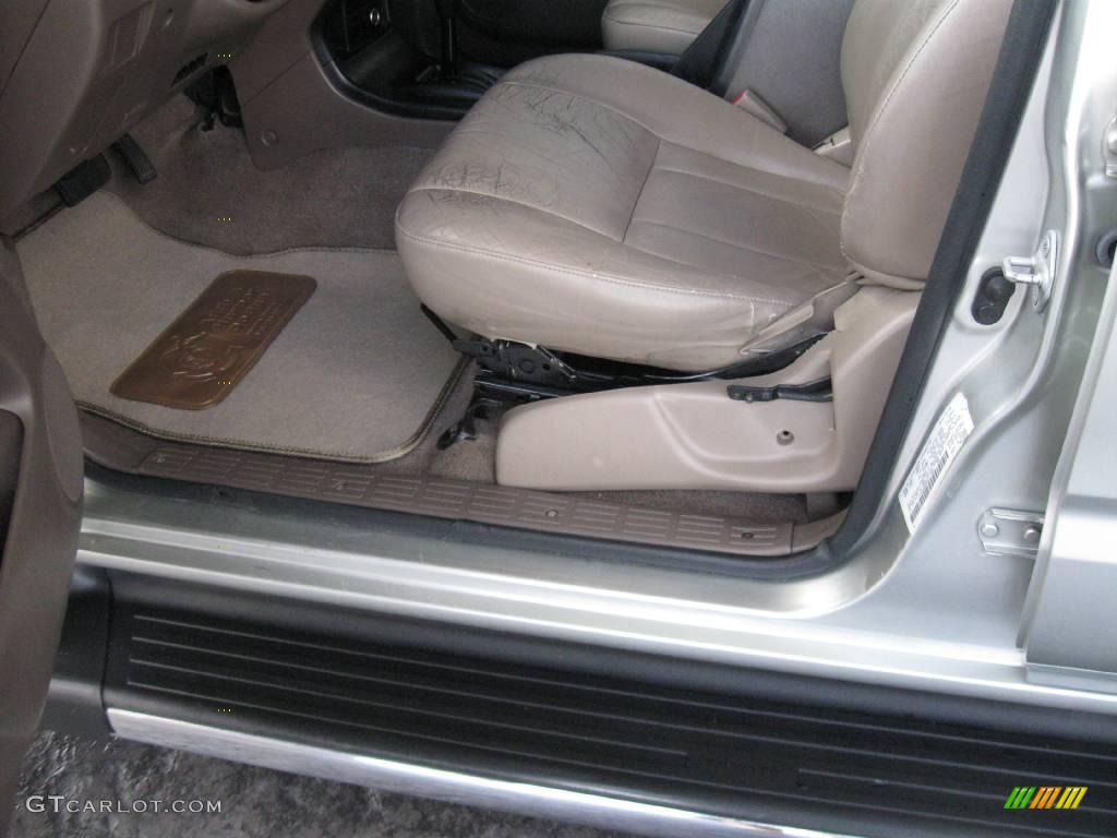 1999 4Runner SR5 - Millennium Silver Metallic / Oak photo #12