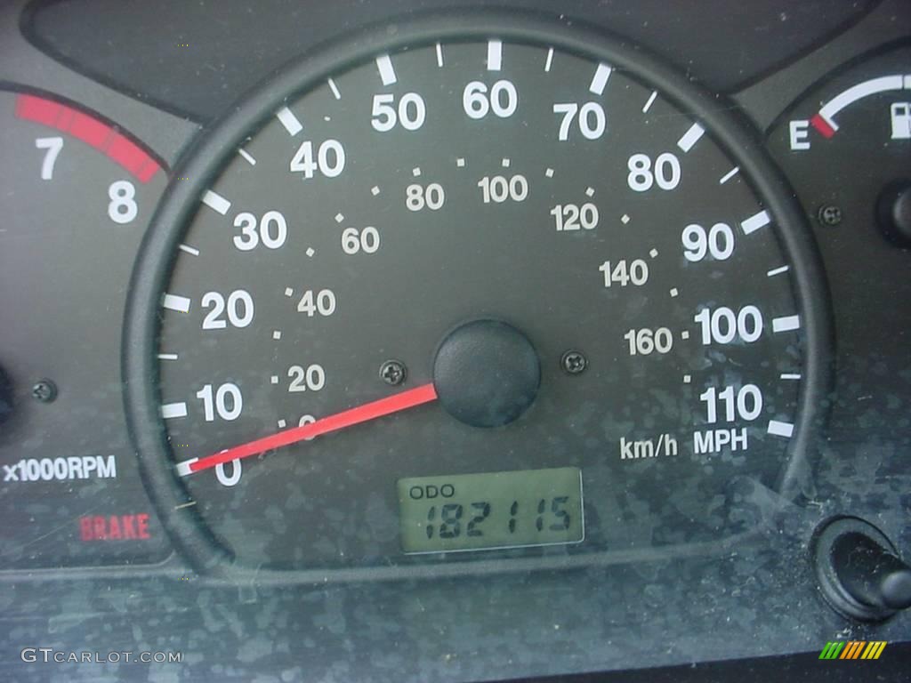 2002 Vitara JLS 4 Door Hard Top - Bright White / Gray photo #15