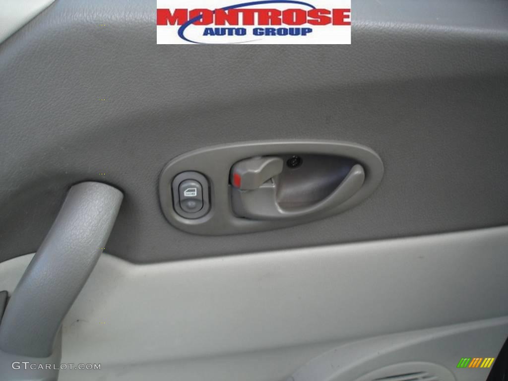 2003 VUE V6 AWD - Orange / Gray photo #25