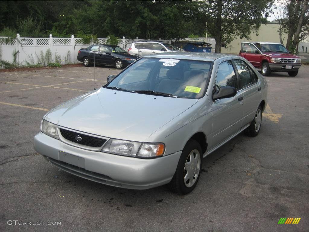 1998 Sentra GXE - Platinum Gold Metallic / Gray photo #1