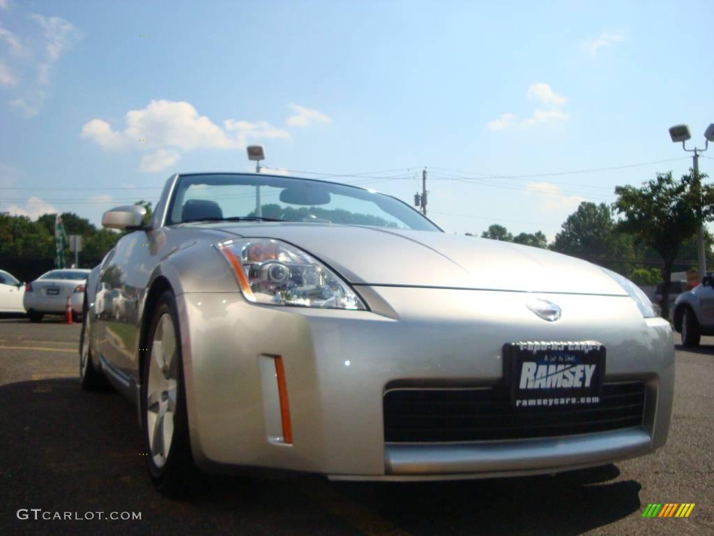 2004 350Z Touring Roadster - Chrome Silver Metallic / Charcoal photo #31