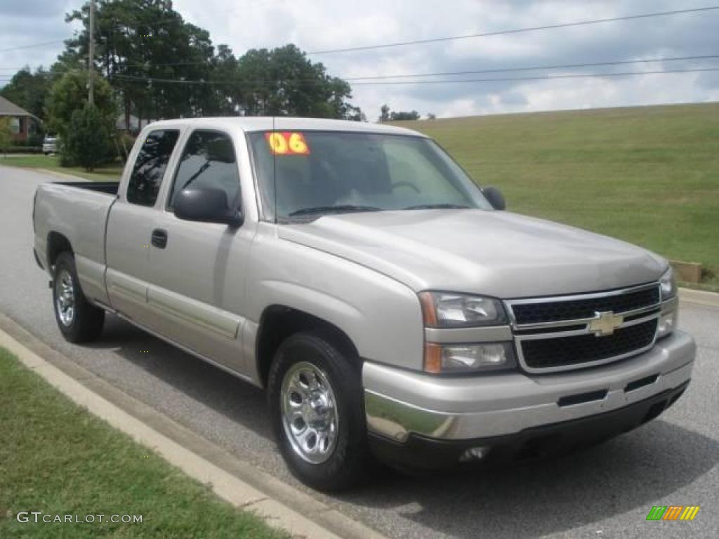 2006 Silverado 1500 LT Extended Cab - Silver Birch Metallic / Dark Charcoal photo #4