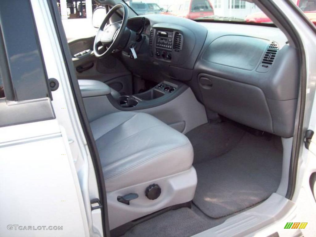 2000 Expedition XLT 4x4 - Silver Metallic / Medium Graphite photo #15