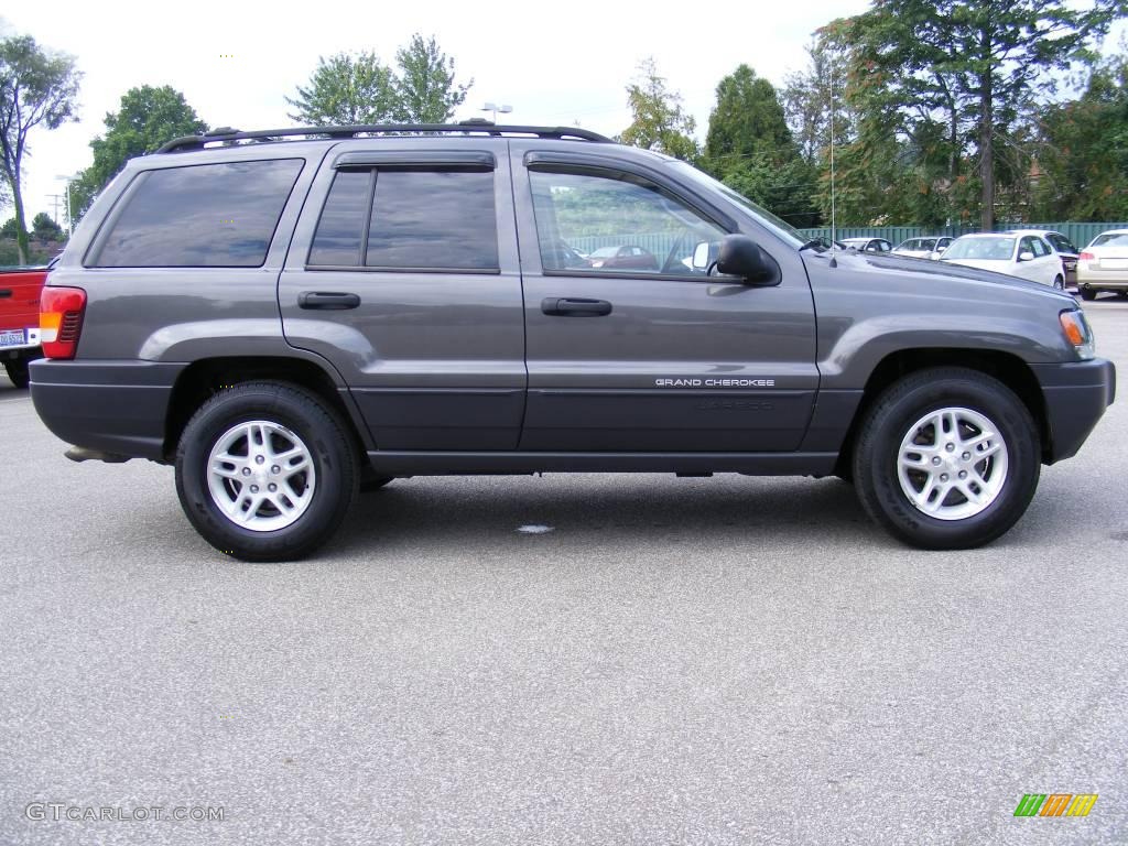 2004 Grand Cherokee Laredo 4x4 - Graphite Metallic / Dark Slate Gray photo #6