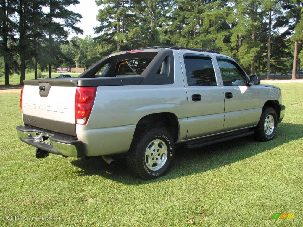 2004 Avalanche 1500 - Silver Birch Metallic / Dark Charcoal photo #5