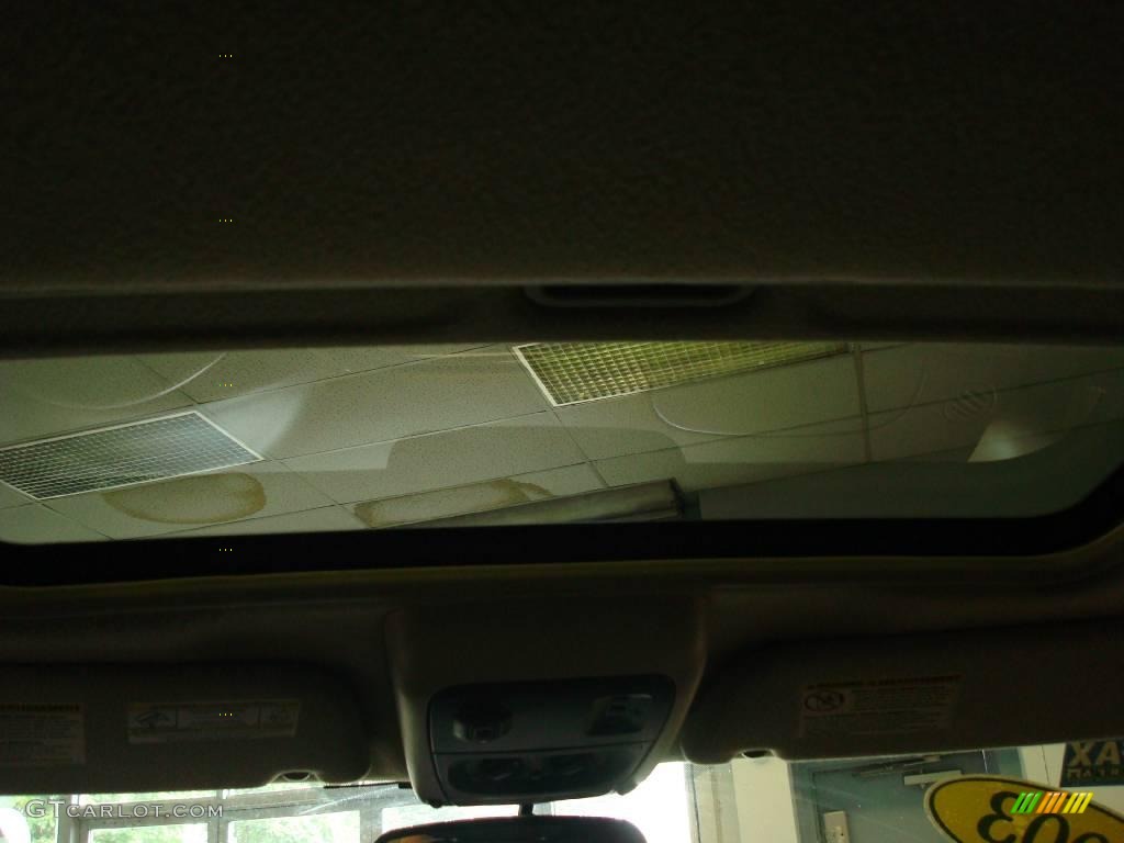 2003 Explorer Limited 4x4 - Ceramic White Tri Coat / Midnight Gray photo #26