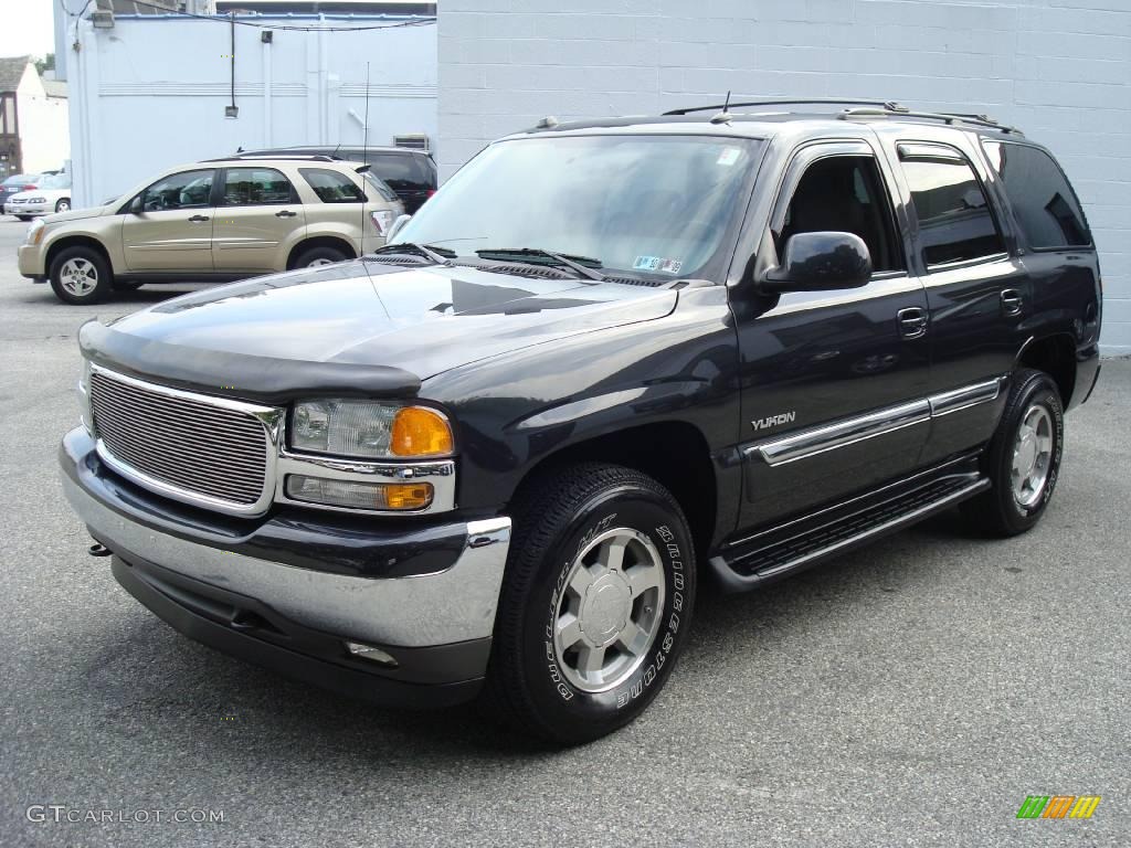 2005 Yukon SLT 4x4 - Carbon Metallic / Pewter/Dark Pewter photo #1