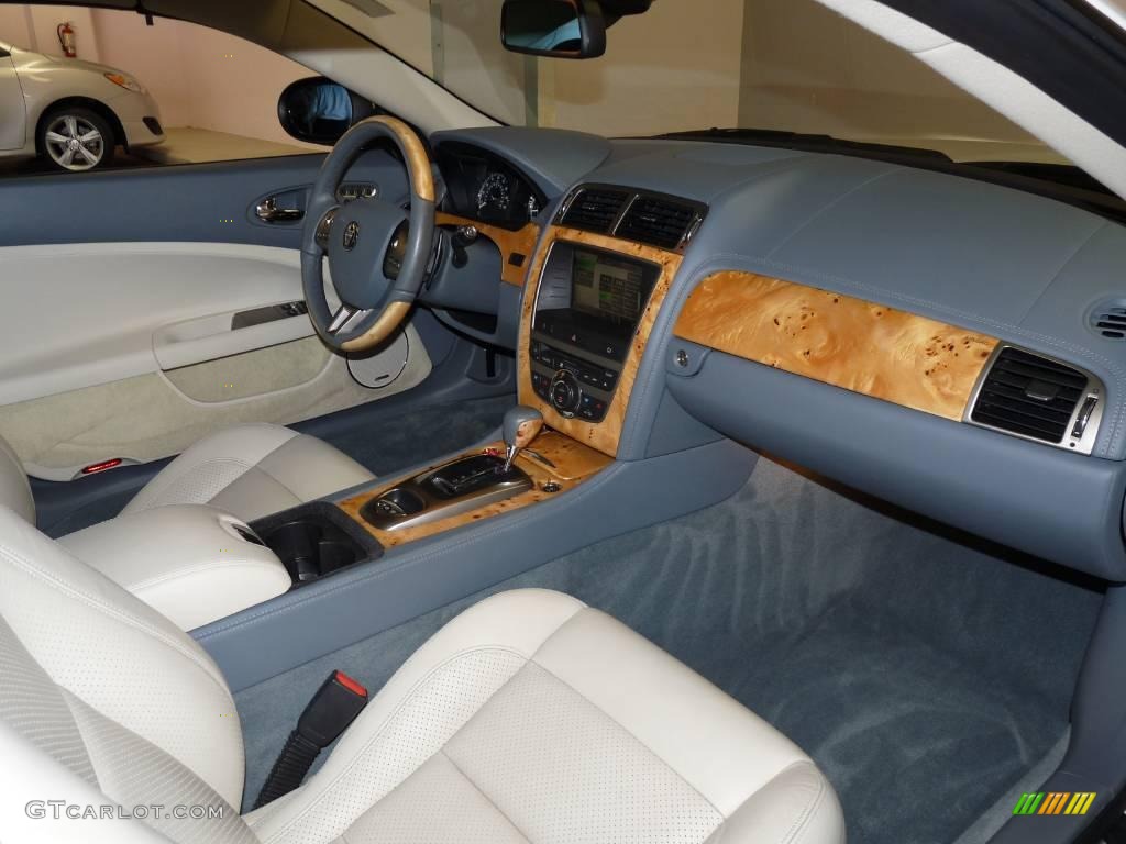 2007 XK XK8 Convertible - Porcelain White / Ivory/Slate photo #25