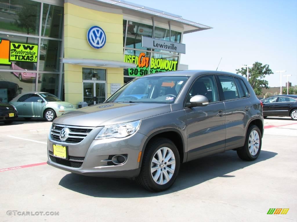 Alpine Grey Metallic Volkswagen Tiguan