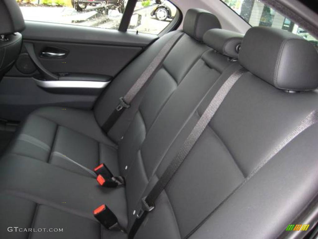 2006 3 Series 325i Sedan - Jet Black / Black photo #17
