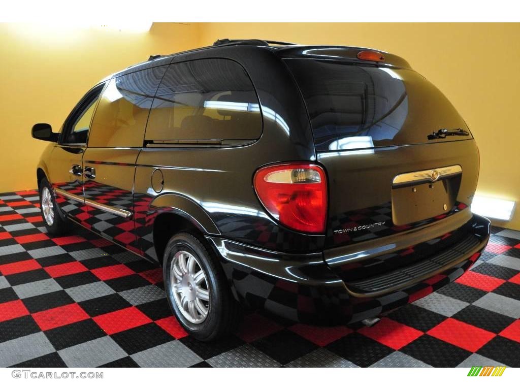 2007 Town & Country Touring - Brilliant Black Crystal Pearl / Medium Slate Gray photo #4