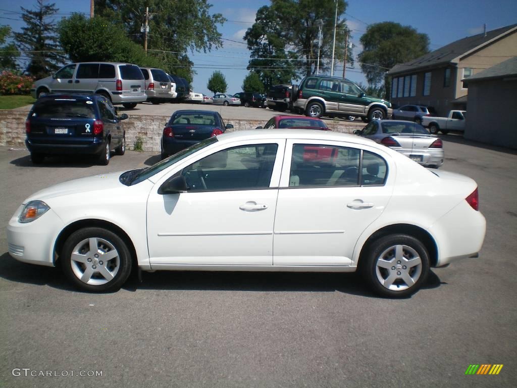 2005 Cobalt Sedan - Summit White / Gray photo #7