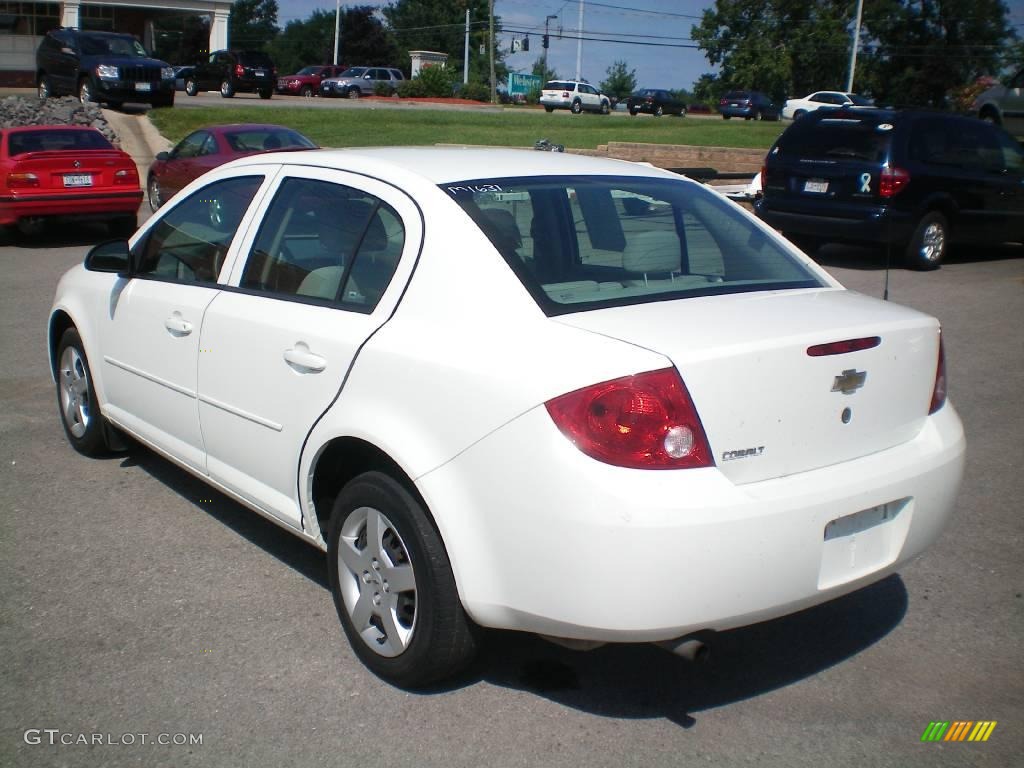 2005 Cobalt Sedan - Summit White / Gray photo #8