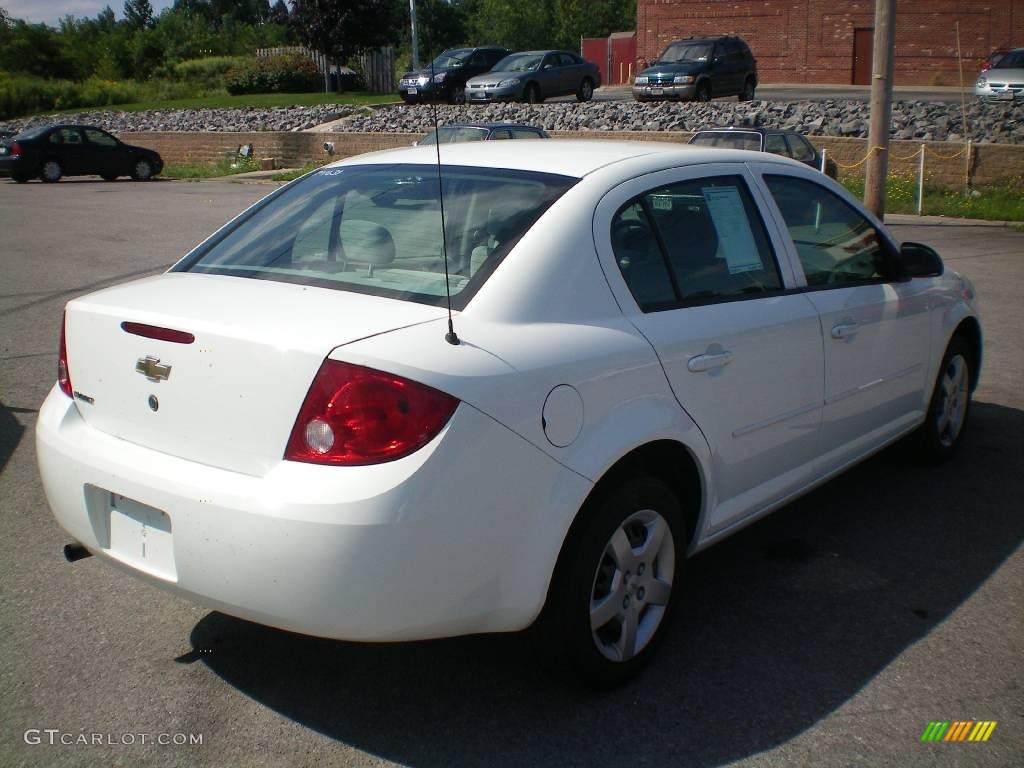 2005 Cobalt Sedan - Summit White / Gray photo #10