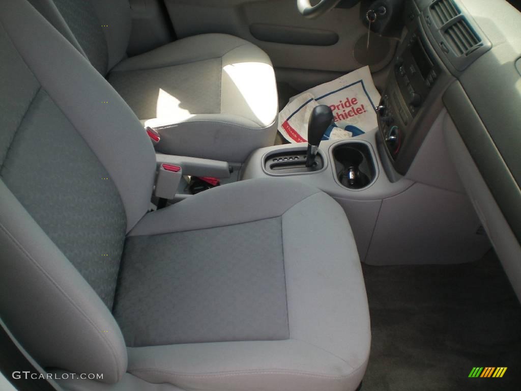 2005 Cobalt Sedan - Summit White / Gray photo #23
