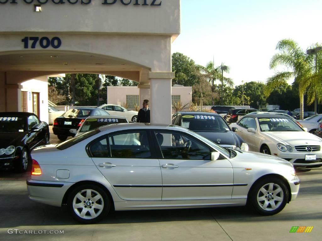 2003 3 Series 325i Sedan - Titanium Silver Metallic / Black photo #2