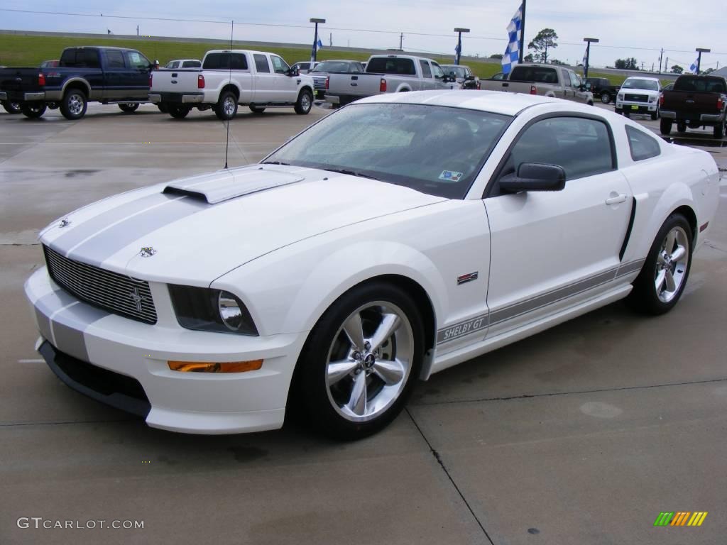2007 Mustang Shelby GT Coupe - Performance White / Dark Charcoal photo #7