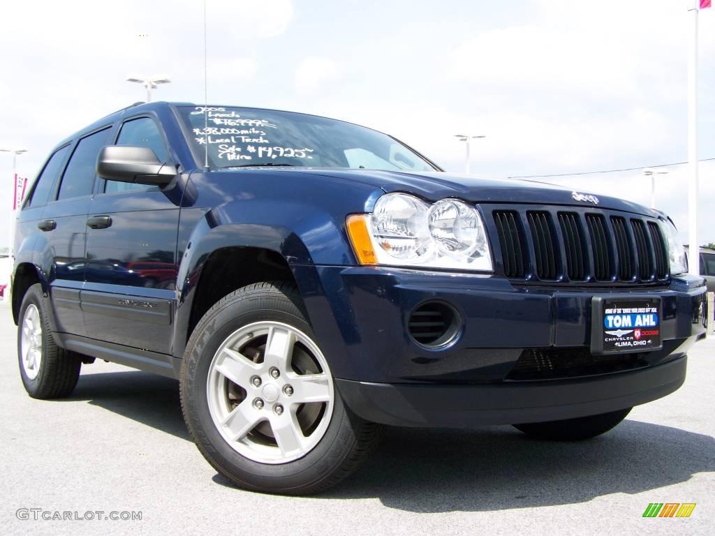 2005 Grand Cherokee Laredo 4x4 - Midnight Blue Pearl / Medium Slate Gray photo #1