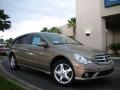 Sand Beige Metallic - R 350 4Matic Photo No. 4