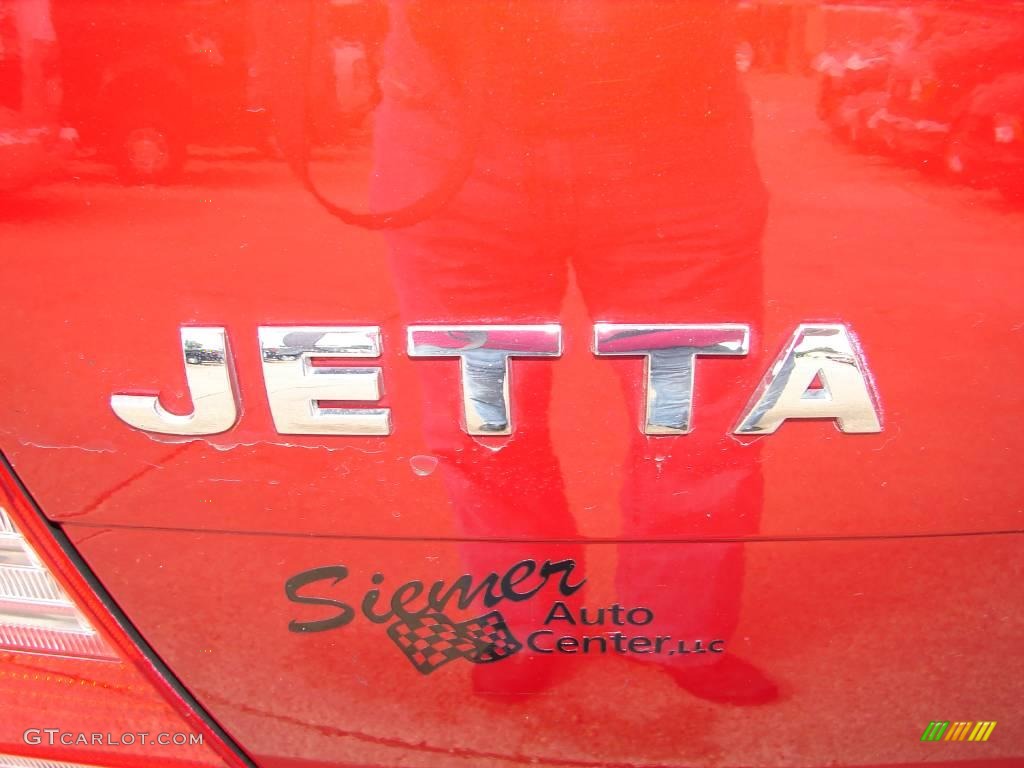 2004 Jetta GL Sedan - Spice Red Metallic / Beige photo #24