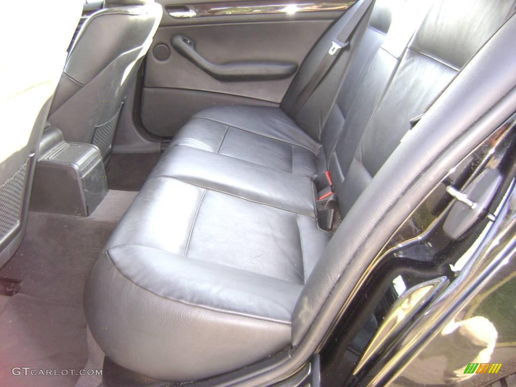 2002 3 Series 330i Sedan - Jet Black / Black photo #10