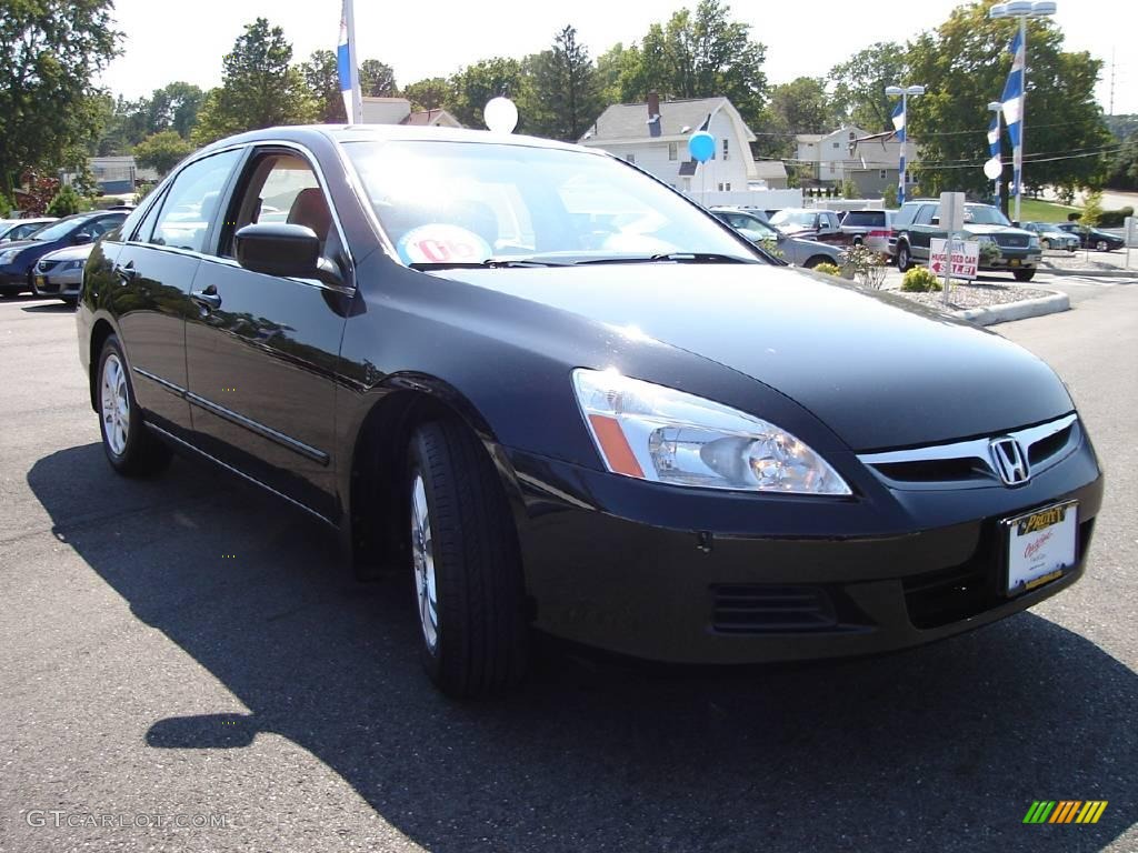 2006 Accord SE Sedan - Nighthawk Black Pearl / Ivory photo #7