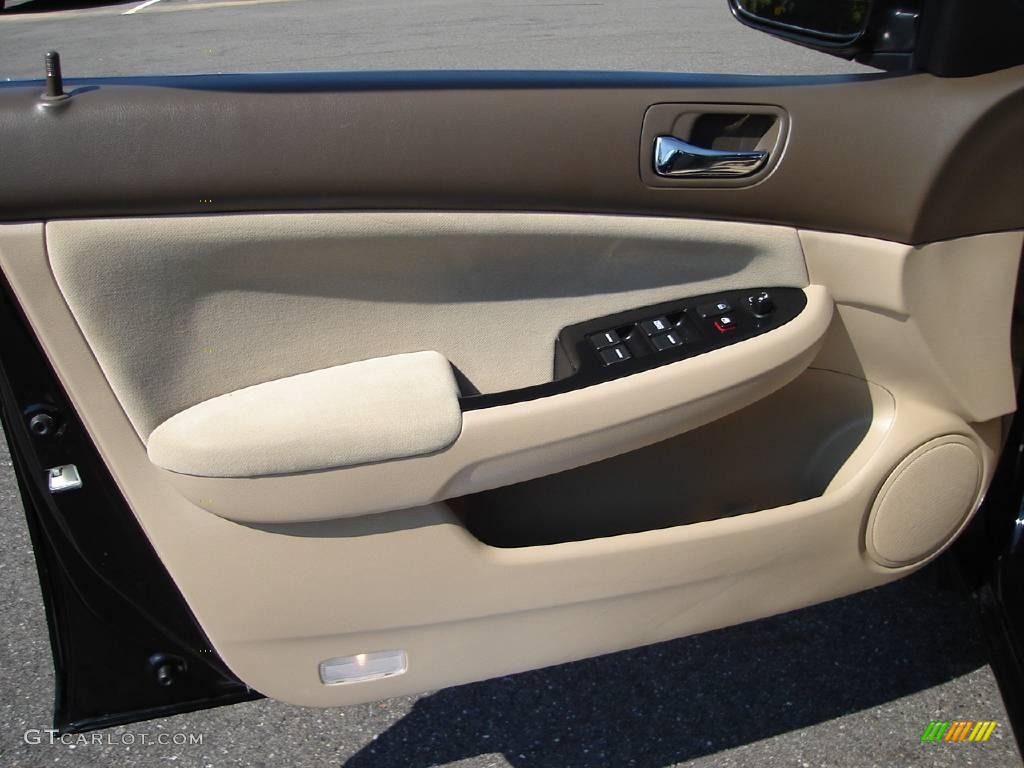 2006 Accord SE Sedan - Nighthawk Black Pearl / Ivory photo #18