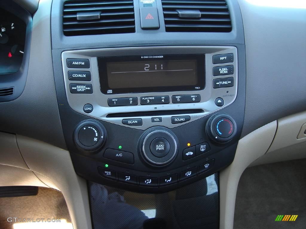 2006 Accord SE Sedan - Nighthawk Black Pearl / Ivory photo #22