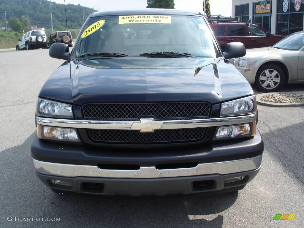2005 Silverado 1500 Z71 Regular Cab 4x4 - Black / Dark Charcoal photo #15
