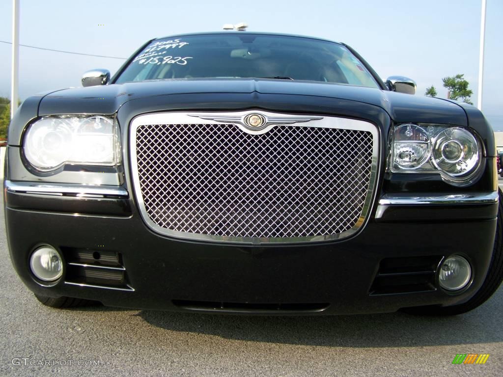 2005 300 C HEMI - Brilliant Black Crystal Pearl / Dark Slate Gray/Medium Slate Gray photo #3