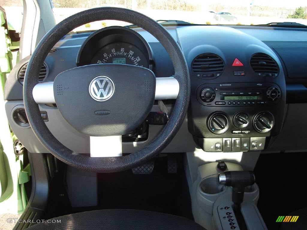 2004 New Beetle GLS Coupe - Cyber Green Metallic / Black photo #16