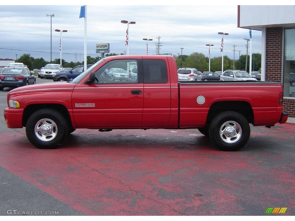 2000 Ram 2500 SLT Extended Cab - Flame Red / Agate photo #2