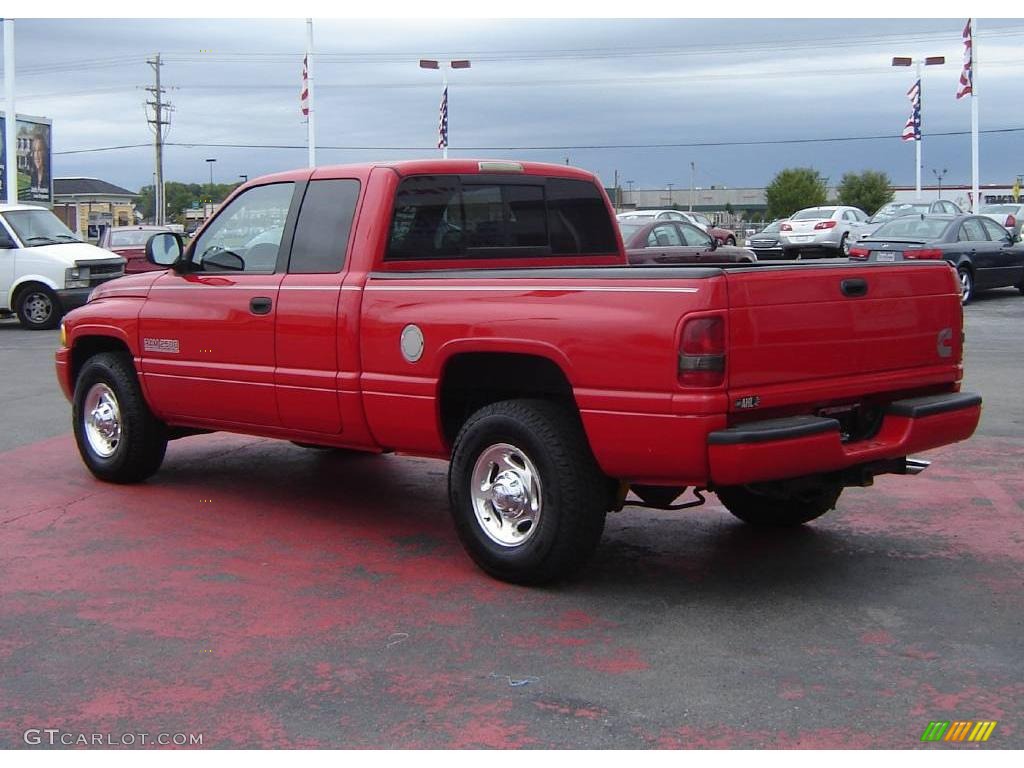 2000 Ram 2500 SLT Extended Cab - Flame Red / Agate photo #3