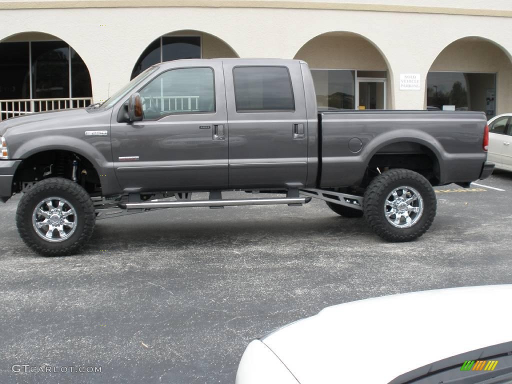 2006 F250 Super Duty XLT Crew Cab 4x4 - Dark Shadow Gray Metallic / Medium Flint photo #1