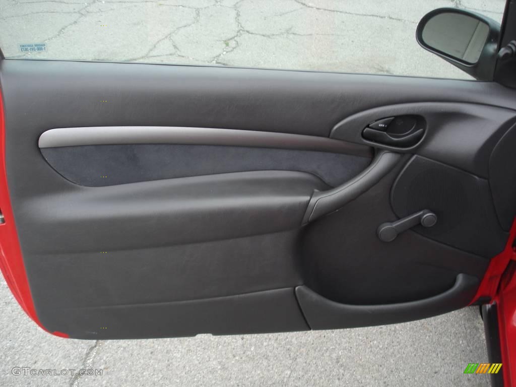 2000 Focus ZX3 Coupe - Infra-Red / Dark Charcoal photo #6
